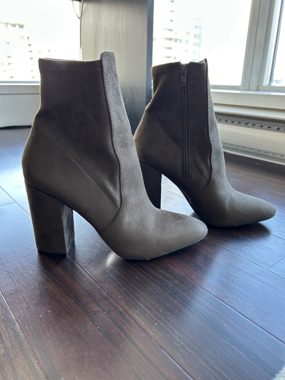 Never Worn Forest Green Short Ankle Heeled Boots from Aldo Size 10